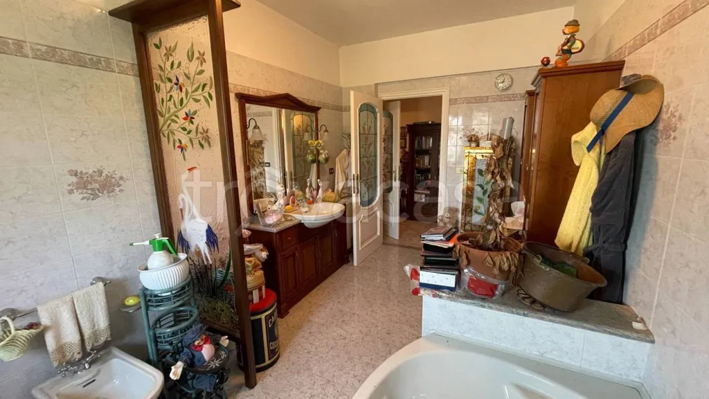 Bathrooms - Spacious Apartment with Mountain View in Lurisia