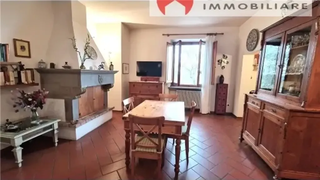 Salle à manger - Panoramic 4-Room Apartment in Scandicci