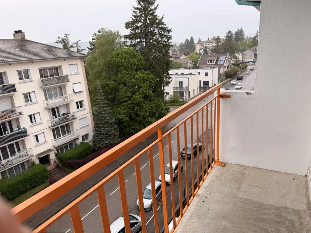 Rõdu - Apartment with Balcony in Oyonnax