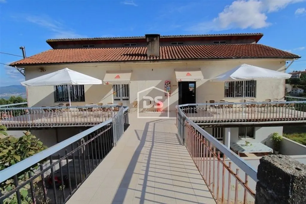 Luxury Villa with Solar Panels in Penafiel