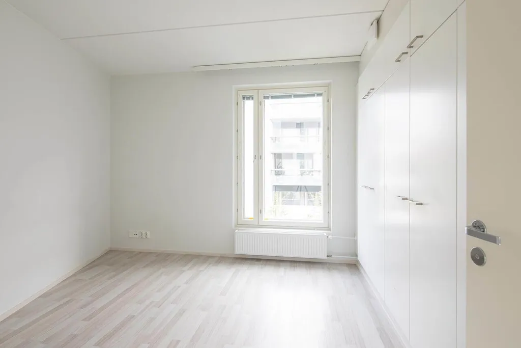 Toad - Spacious Apartment with Balcony in Suurpelto, Espoo