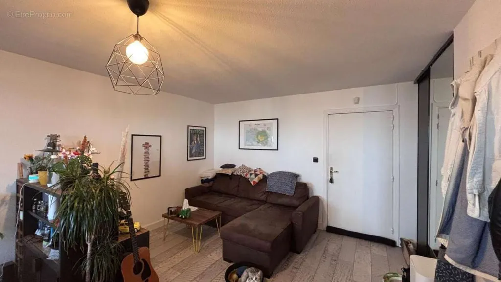 Soggiorno - Apartment with Terrace in Bordeaux Chartrons