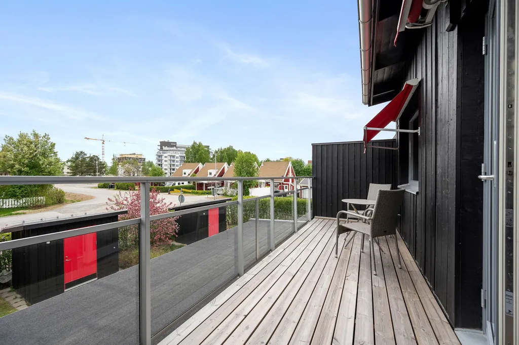 Balcone - Well-Maintained Apartment with West Balcony in Skellefteå
