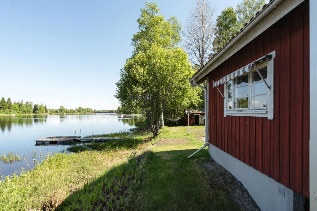 Esterno - Cottage with Private Pier in Brunnbäck
