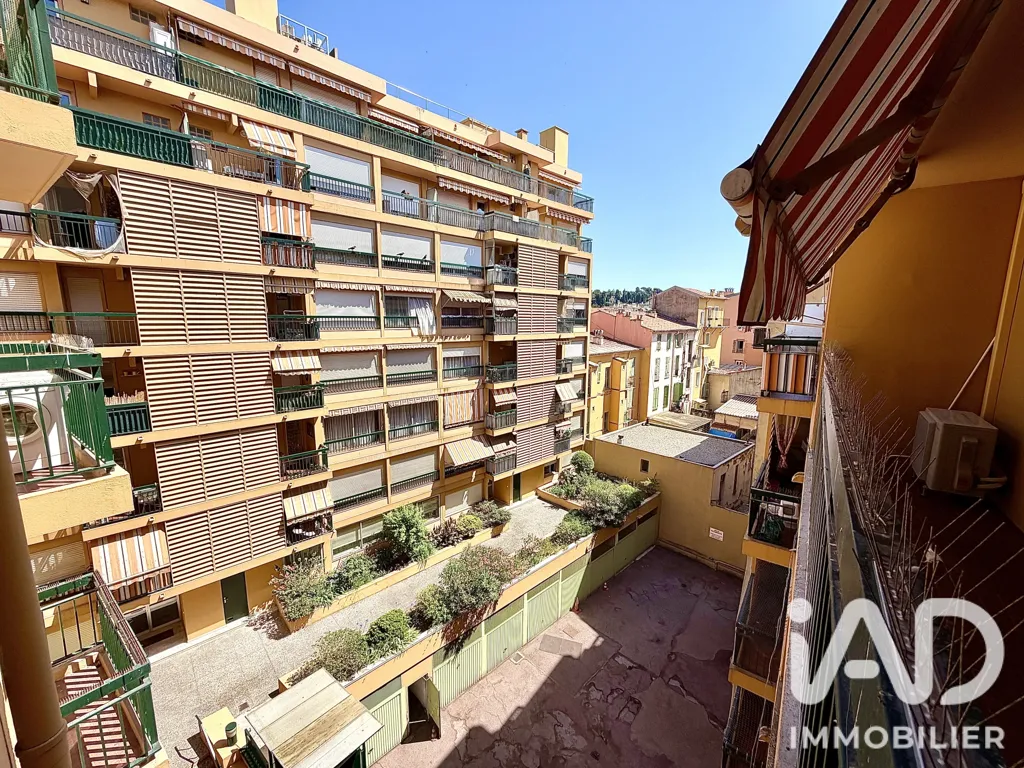 Rõdu - Apartment with Balcony in Nice
