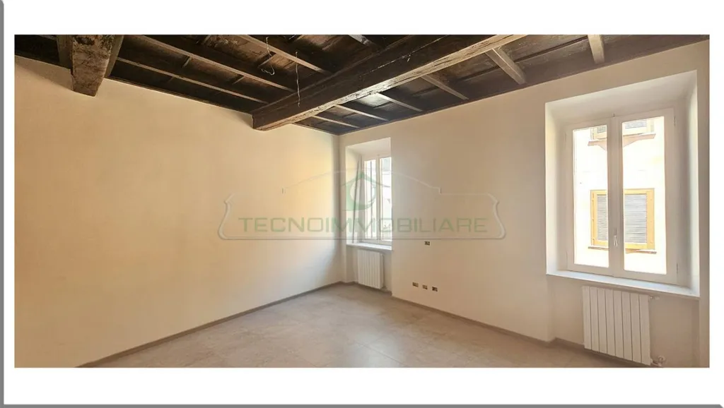 Pièces - Rustic-Style Flat with Patio in Borgo Ticino