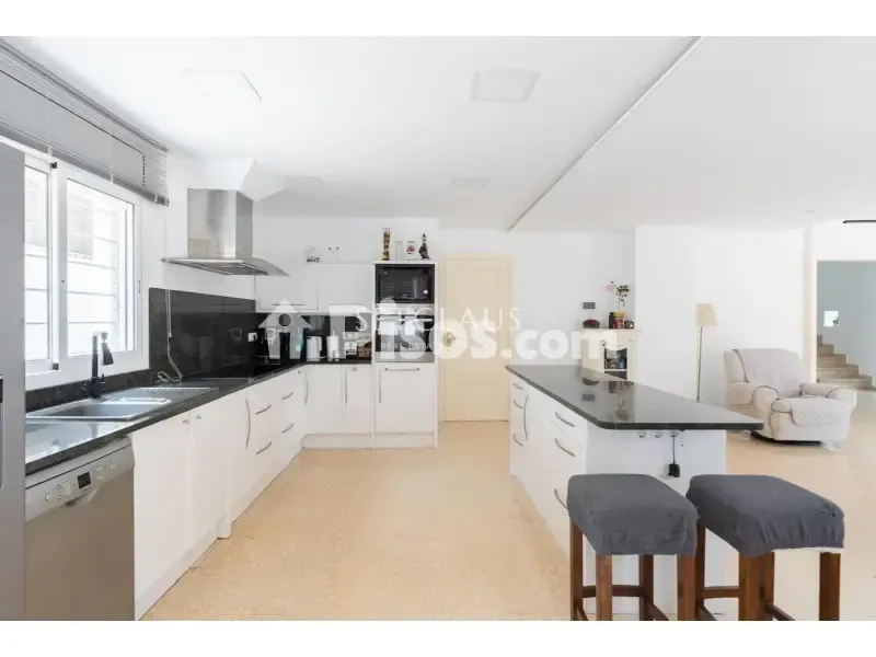 Cuisine - Chalet with Private Garden in Alella