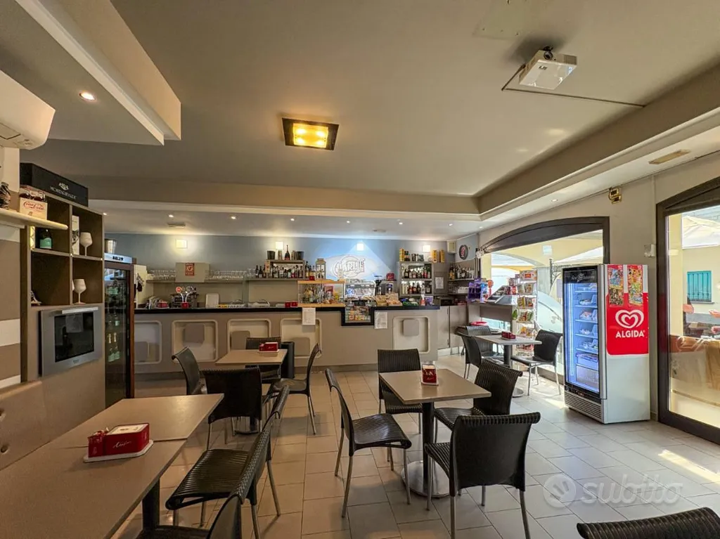 Pièces - Established Bar with Plateatico in Castelleone