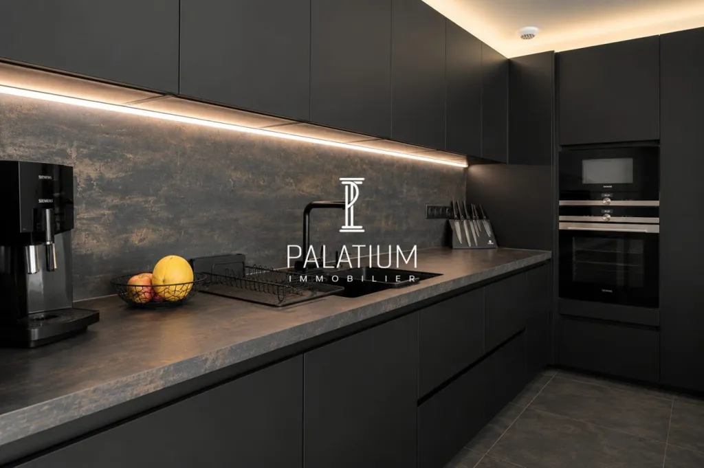 Cucina - Contemporary Villa with Pool in Gap