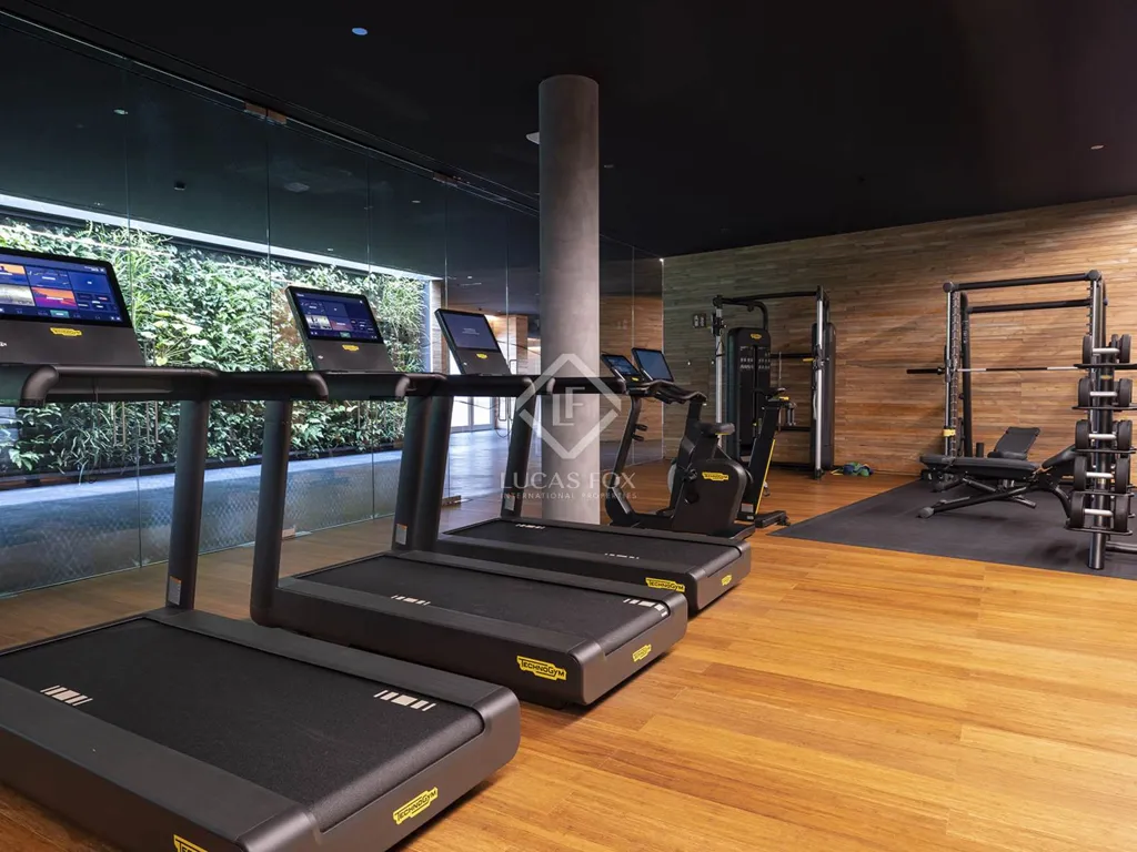 Toad - Luxury Flat with Rooftop Pool in Diagonal Mar, Barcelona