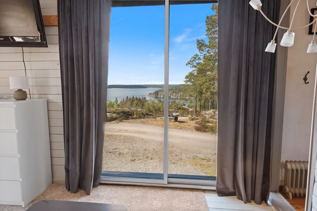 Bedrooms - Seaside Villa with Sauna & Pool near Ingaröfjärden