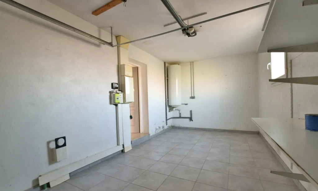 Pesuköök - Spacious Villa with Terrace in Saint-Nazaire