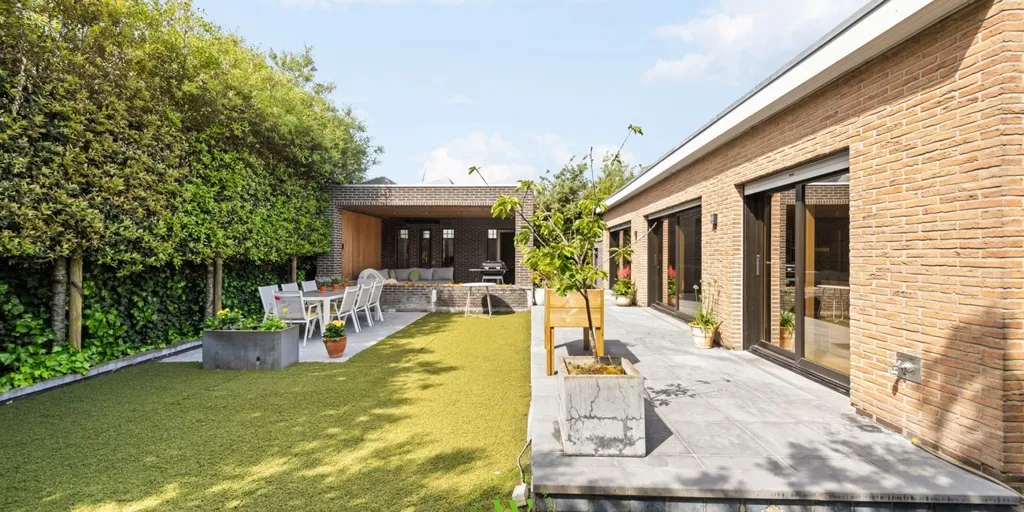 Aed - Modernised House with Garden in Izegem