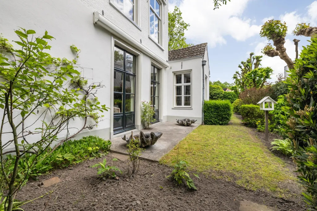 Garden - Monumental Villa with Historical Charm in Breda