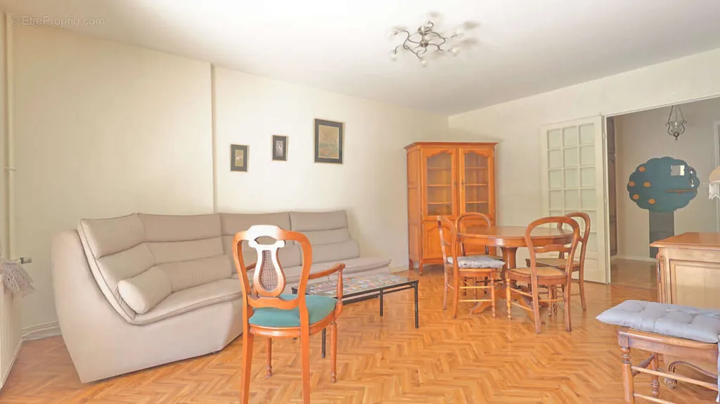 Soggiorno - Apartment with South Terrace in Rennes
