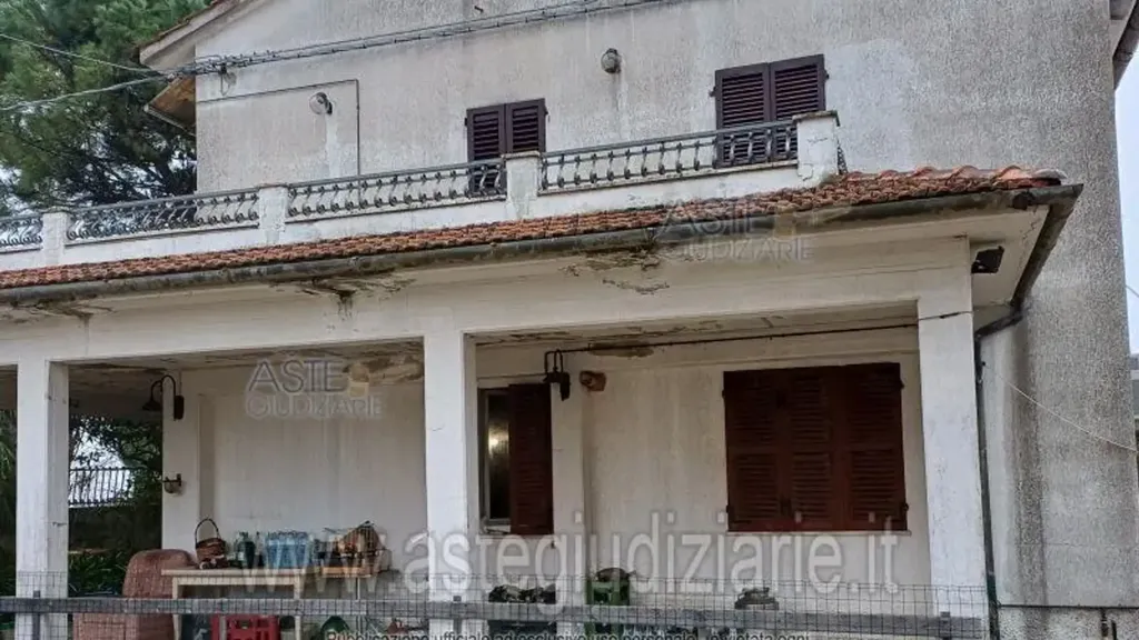 Extérieur - Ground Floor Apartment with Shared Courtyard in Osimo