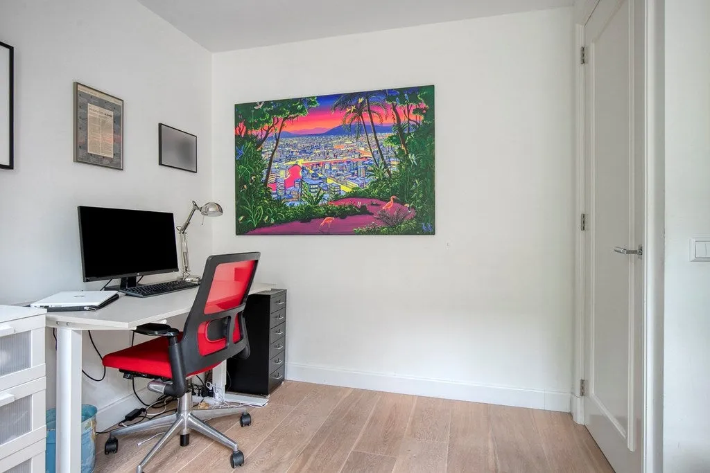 Charming Ground Floor Flat with Garden in Staatsliedenbuurt