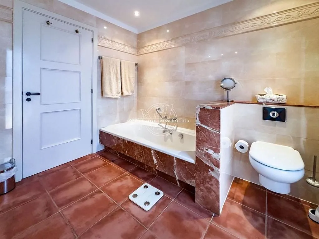 Salles de bain - Luxury Villa with Golf Views in Navata