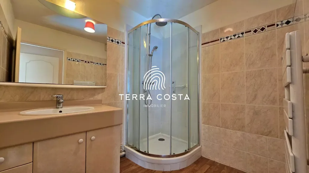 Salles de bain - Appartement avec Terrasse dans le Quartier des Arènes Foch