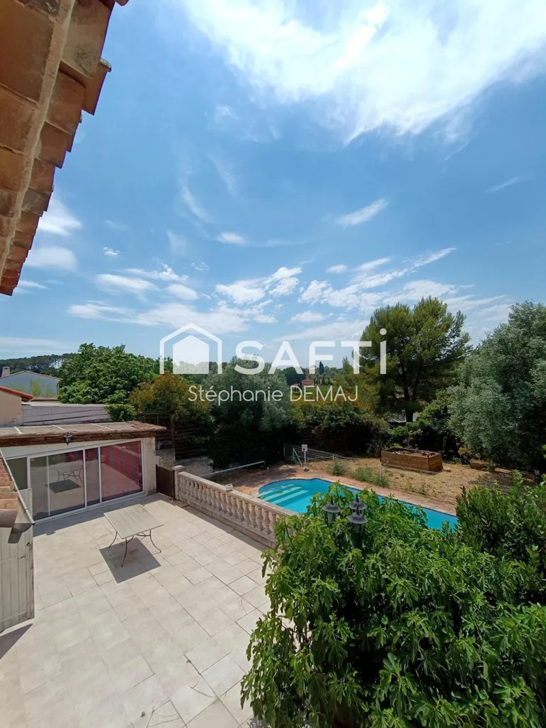 Piscina - Charmant House with Pool in Draguignan