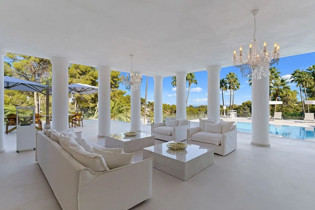 Elutuba - Neoclassical Villa with Pool in Son Vida
