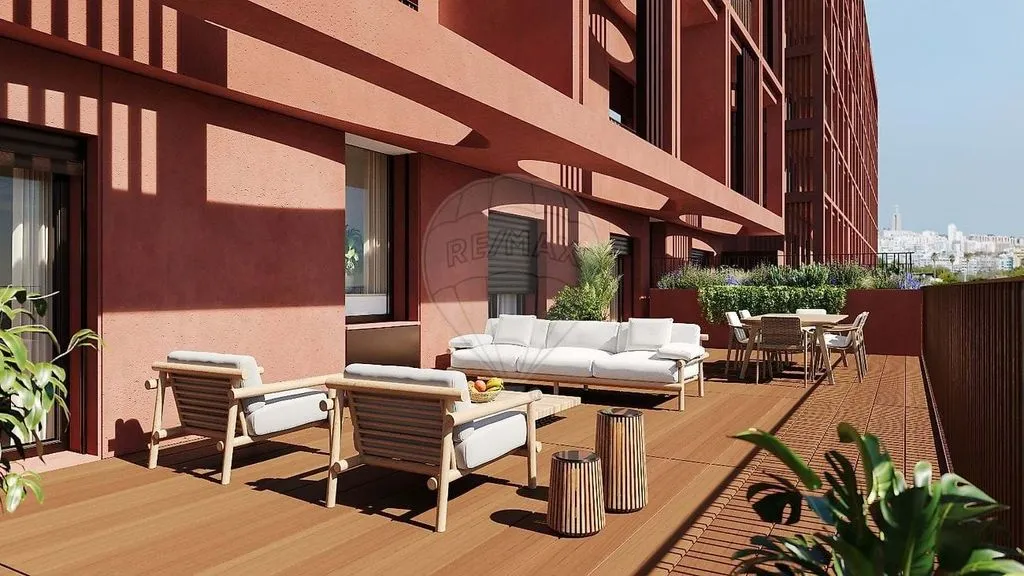 Terrace - Luxury Apartment with Sea View in Almada