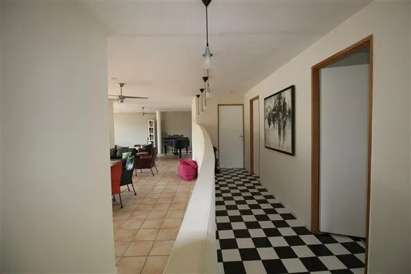 hallway_entrance