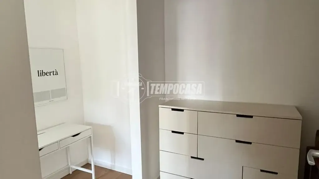 Magamistoad - Modernised Flat with Balcony in Monza Centre
