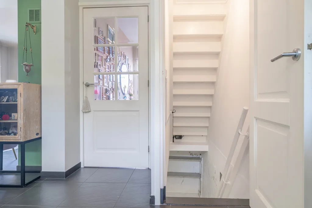 Hallway - Detached House with Private Garden in Yerseke