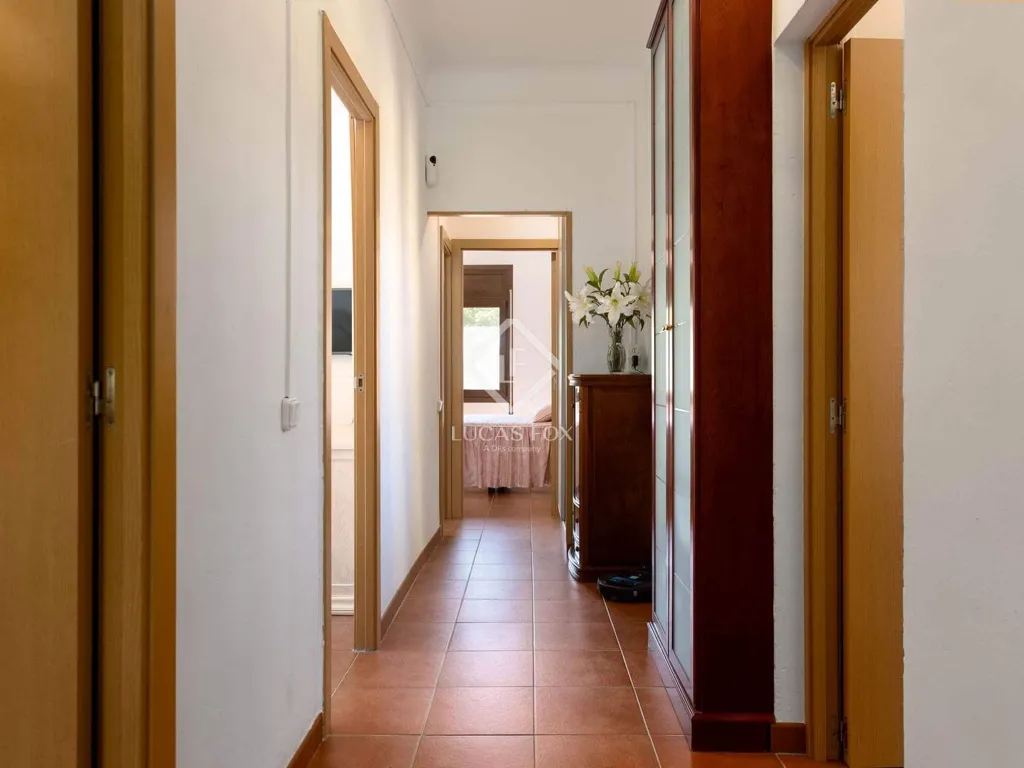 hallway_entrance