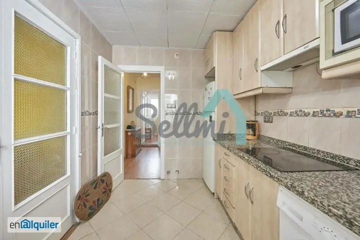Cuisine - Furnished Flat with Patio View in Oviedo
