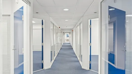 Esik - Office Space with Kitchen in Brøndby