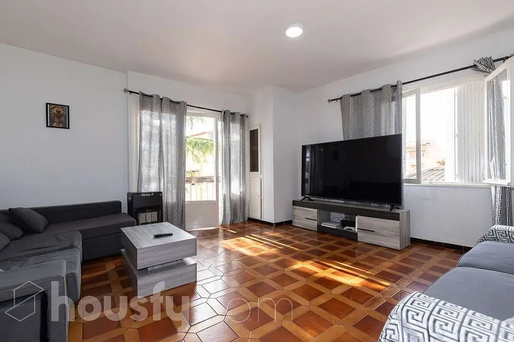 Living Room - Apartment with Balcony in Santa Bàrbara
