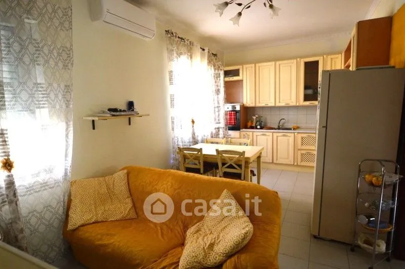 Cuisine - Independent House with Triple Aspect in Lavello