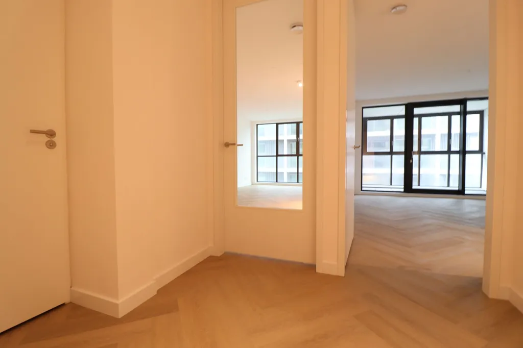 Esik - Newly Built Apartment with Rooftop in Overamstel, Amsterdam