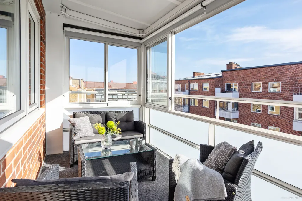 Balcon - Bright Two-Bedroom Flat with Balcony in Trelleborg