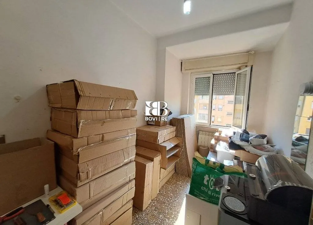 Bureau - Luxury Flat with Balconies in Via Monza, Rome