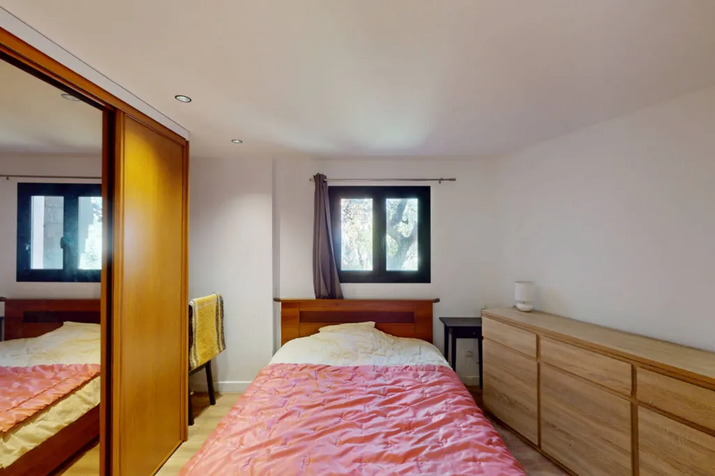 Villa avec Piscine et Vue Panoramique à Contes