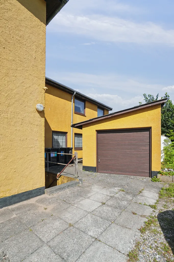 Außenansicht - Villa with Development Potential in Slangerup