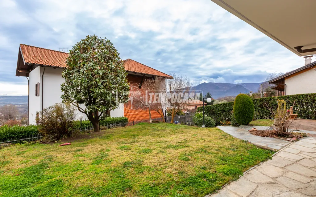 Aed - Panoramic Villa with Garden in Almese
