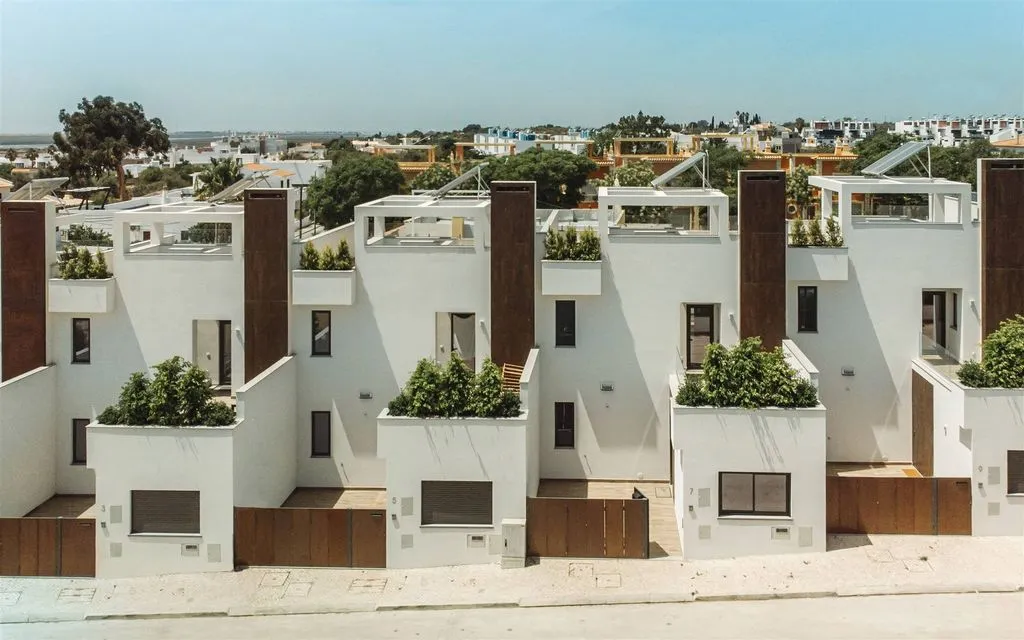 Extérieur - Contemporary Semidetached with Rooftop in Fuseta