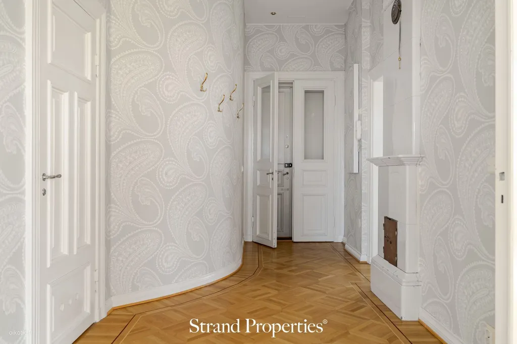 Entrée - Jugend Flat with Sea Views in Ullanlinna, Helsinki