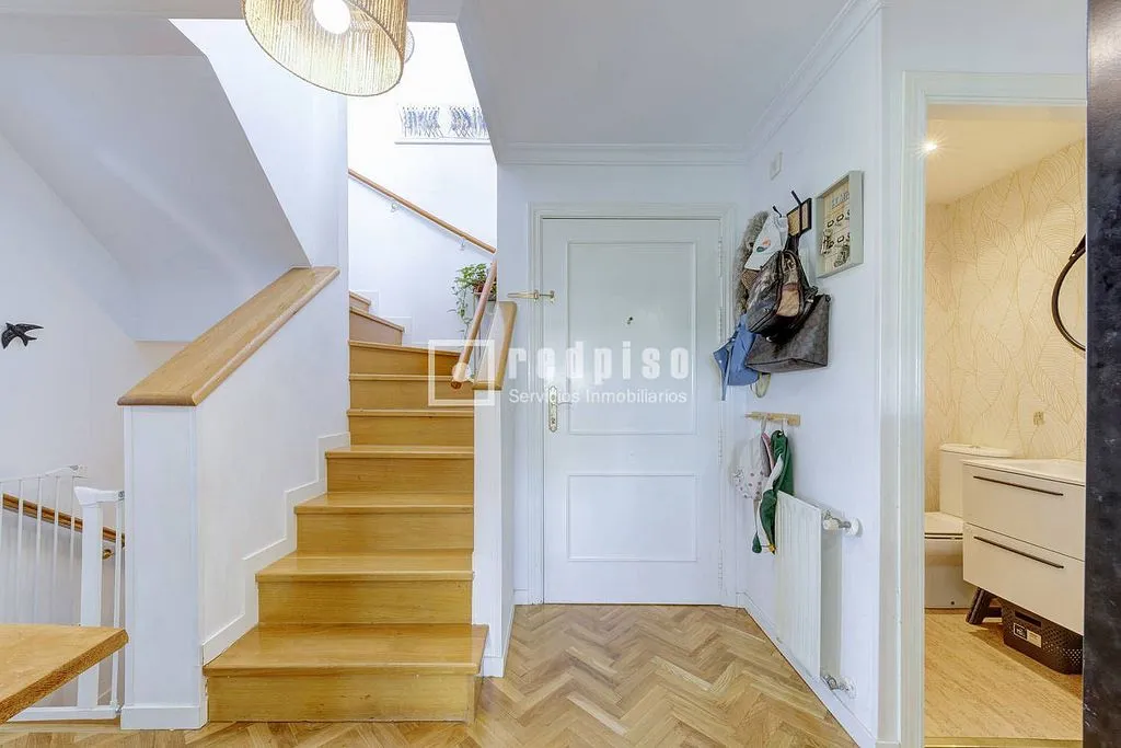 Hallway - Duplex with Pool and Terrace in Boadilla del Monte