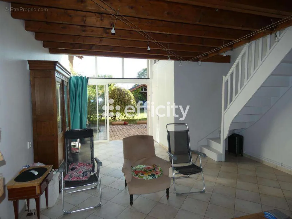 Elutuba - Character House with Pool in Gannat