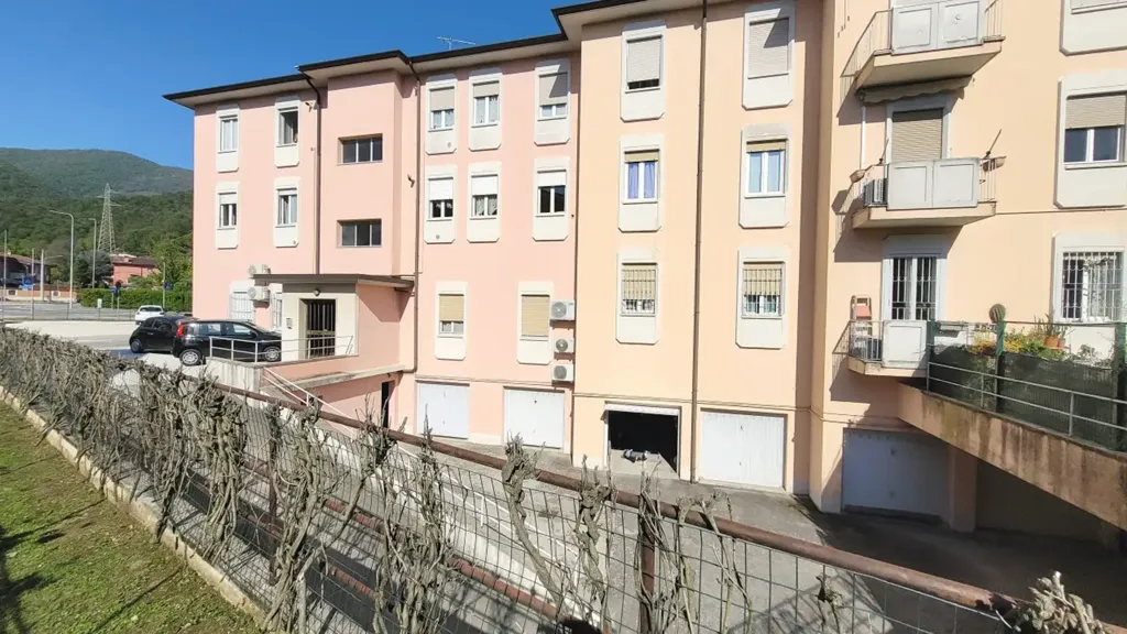 Extérieur - Central Trilocale with Balcony in Bovezzo