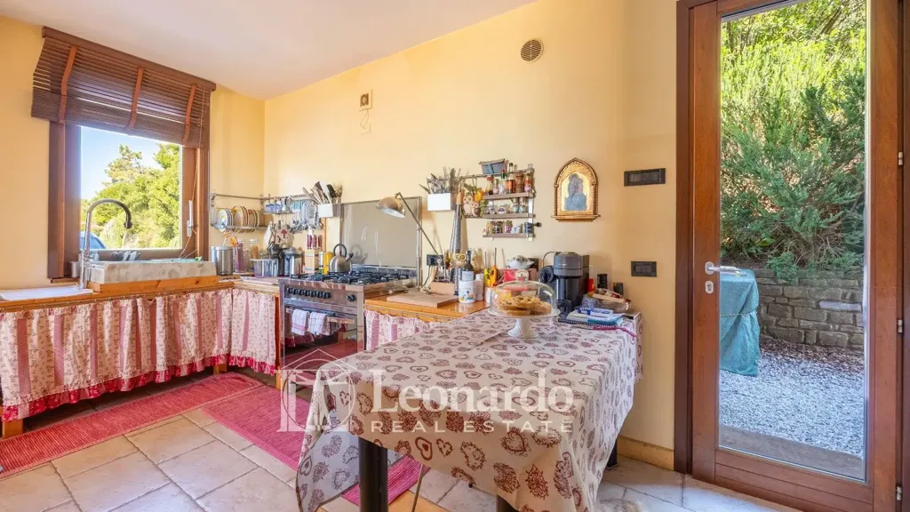 Cuisine - Villa with Sea View in Massarosa
