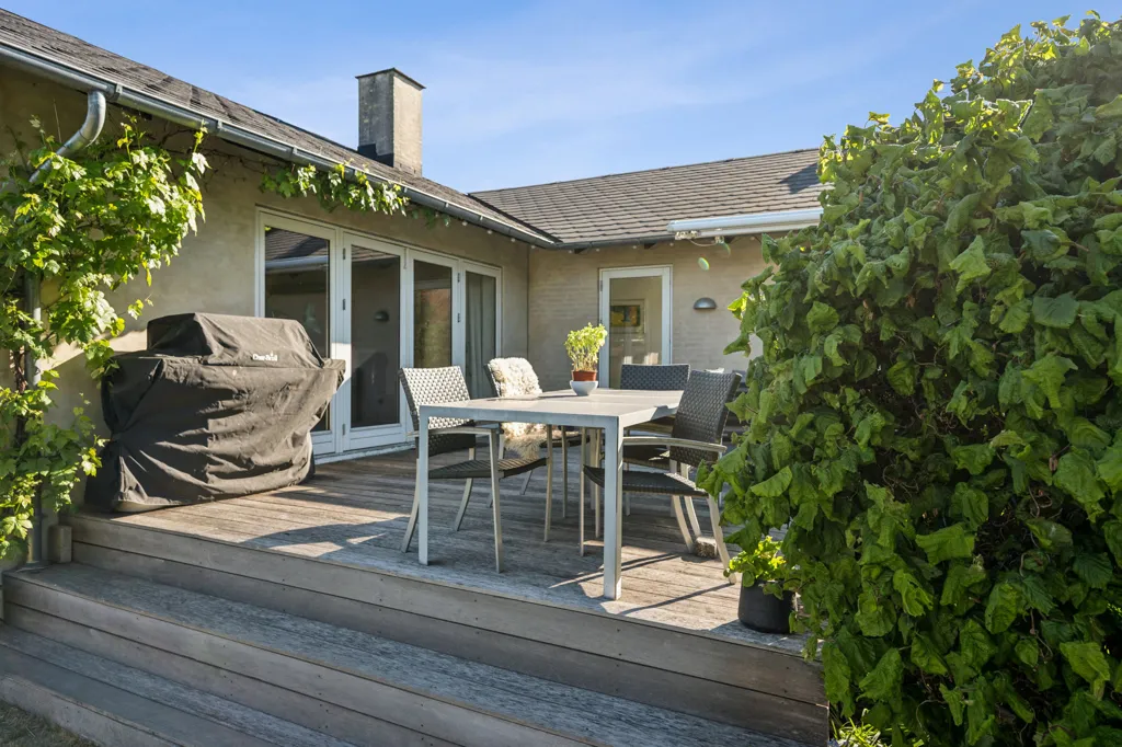 Terrazza - Modernised Villa with Garden in Virum