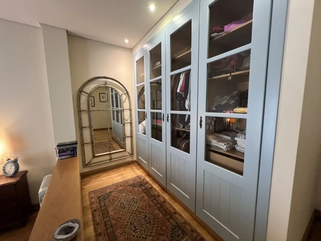 Toad - Luxury Farmhouse with Traditional Architecture in Advagar