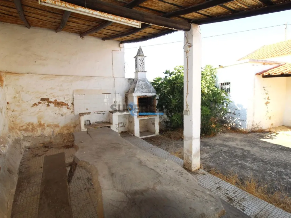 Aed - Algarvian Villa with Golf Course Proximity in Silves