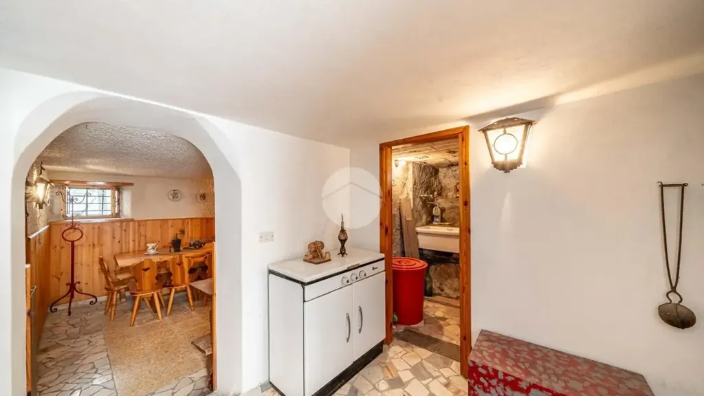 Cuisine - Traditional Villa with Balcony in Tregnago